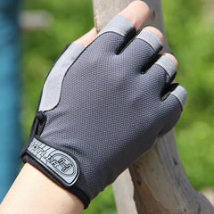 Gym Gloves for Women & Men – Breathable, Non-Slip Weightlifting & Training Gloves